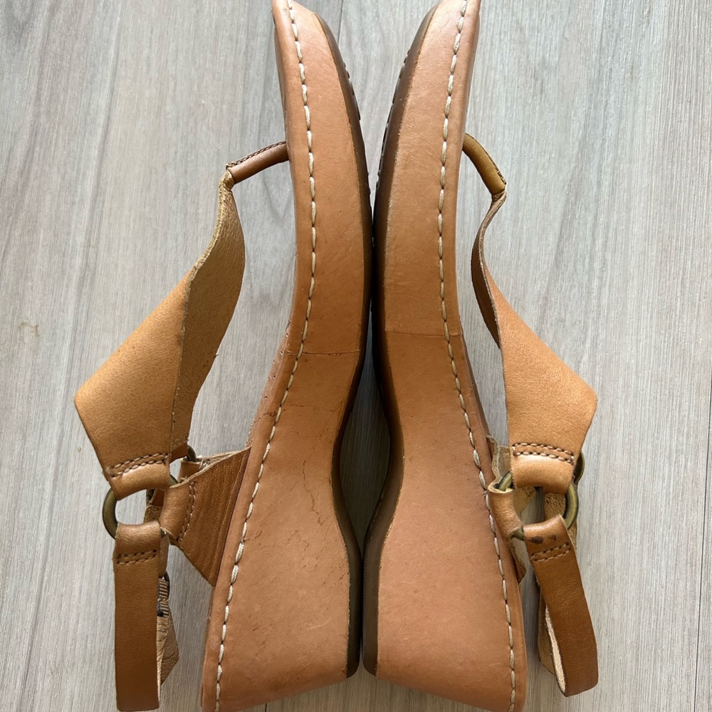 Born Tan Leather Galley Cliffside Slingback Thong Sandals - Picture 7 of 10